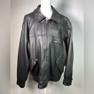 Vintage Eddie Bauer Leather Jacket in amazing shape! Just dry cleaned! Large